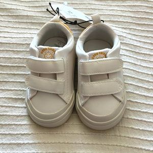 NWT H&M Baby White + Yellow Sneakers, US Size 4-5